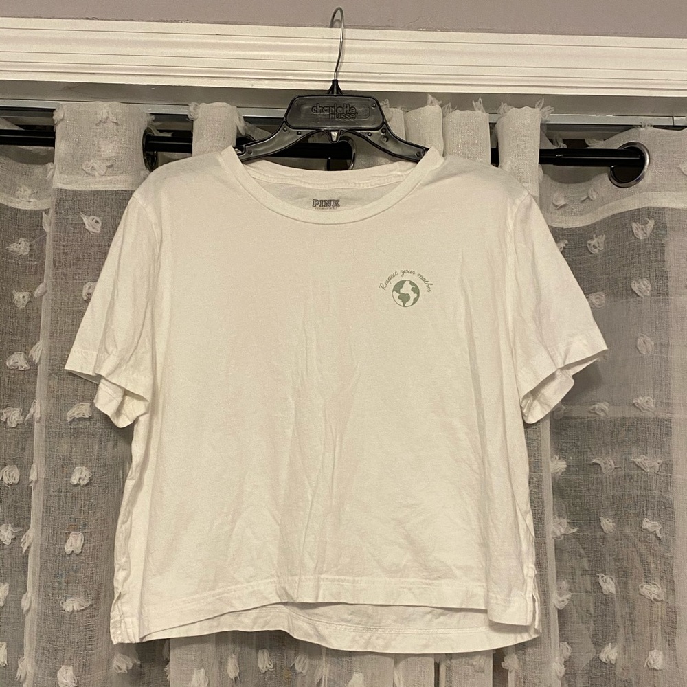 VS PINK Earth Day t-shirt